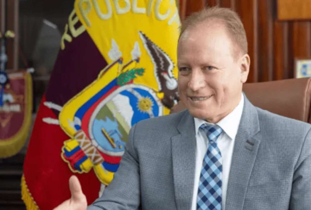 Franco Quezada fue removido de su cargo como alcalde de Loja.