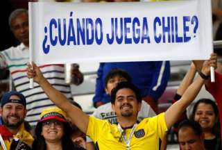 Hinchas de Ecuador se burlan de Chile
