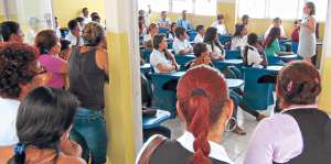 El Ministerio de Educaci&oacute;n se ha propuesto escolarizar hasta 2017 a 86.802 j&oacute;venes con este programa. Foto: cortes&iacute;a Mineduc