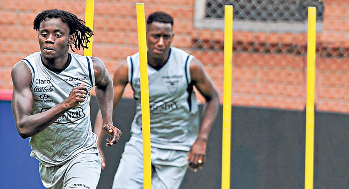 La &lsquo;Tri&rsquo; tendr&aacute; otra identidad futbol&iacute;stica (Infograf&iacute;a)