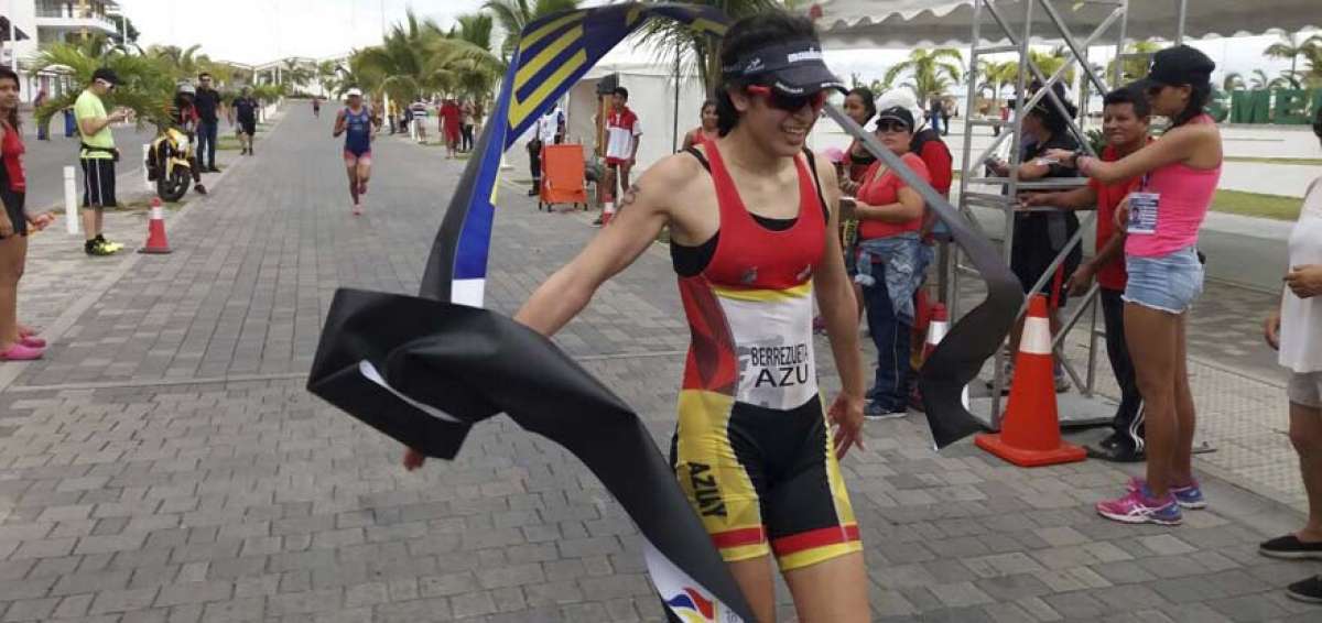 El triatl&oacute;n Prejuvenil y Sub 23 dio sus primeras medallas en Esmeraldas