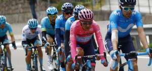 El espa&ntilde;ol Mikel Landa agradeci&oacute; a Carapaz por el apoyo en la etapa 20 del Giro de Italia.