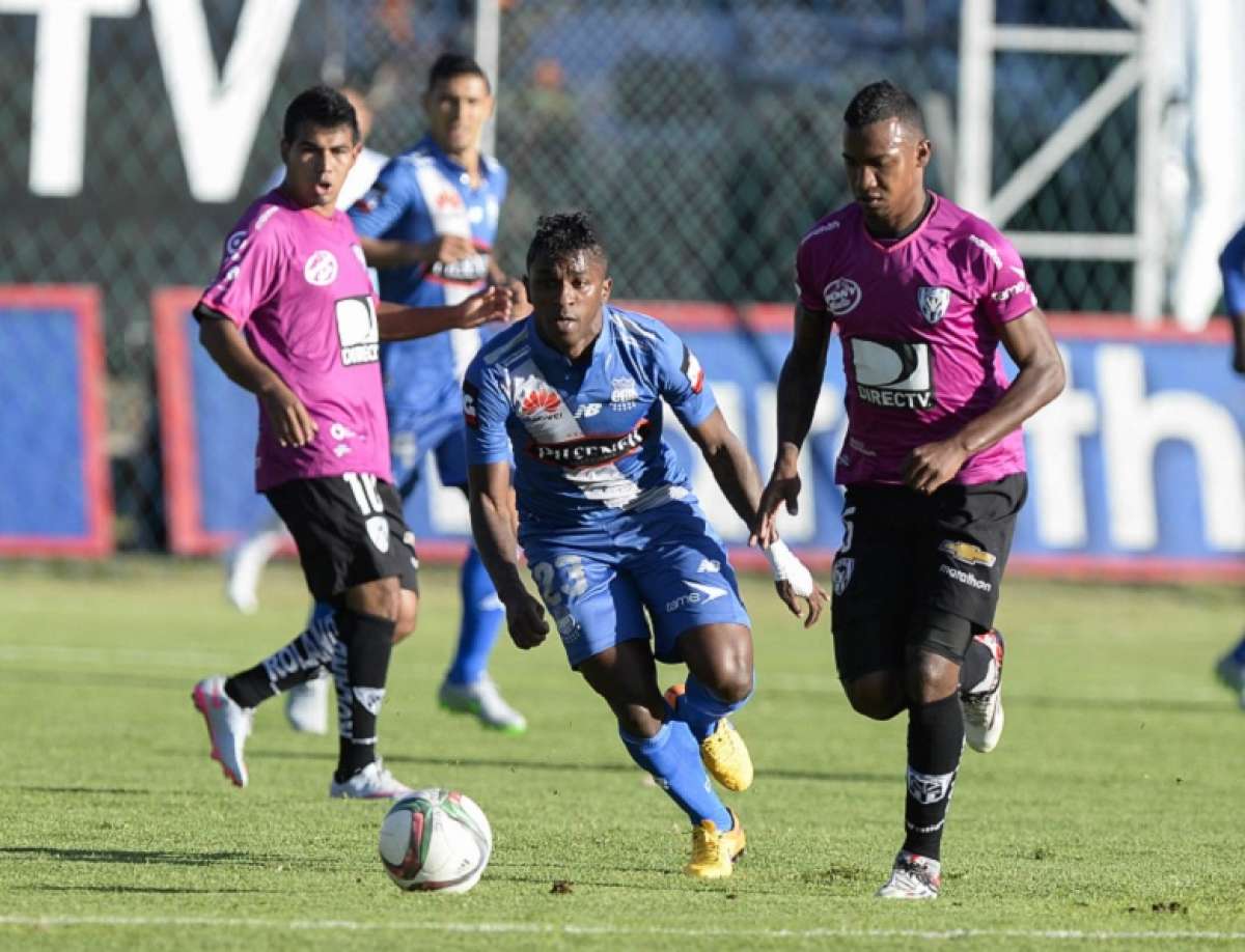 El atacante Miller Bola&ntilde;os no jugar&iacute;a el Cl&aacute;sico del Astillero por suspensi&oacute;n. Foto: &Aacute;lvaro P&eacute;rez / El Tel&eacute;grafo