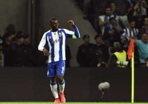 Jackson Mart&iacute;nez le dio tranquilidad a los locales con el 3-1 definitivo. Foto: Agencia AFP