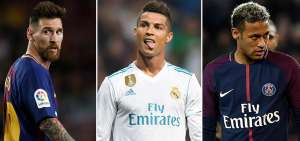 &lsquo;Lio&rsquo; Messi (izq.) tiene un buen inicio de temporada con el FC Barcelona. Suma 12 tantos en 8 cotejos.  Cristiano (centro) busca su segundo premio consecutivo, pese a que el Madrid no empez&oacute; bien la Liga. Neymar gan&oacute; la Copa del Rey con el Barca, pero despu&eacute;s se fue al PSG. 