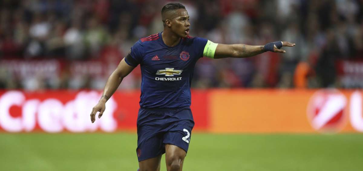 'To&ntilde;o' Valencia, mejor lateral derecho de la Premier, seg&uacute;n SFR Sport&rlm;