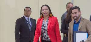 La titular del CNE, Diana Atamaint, dijo que la custodia militar del material electoral ser&aacute; al 100%. Aclar&oacute; que no habr&aacute; &ldquo;apagones inform&aacute;ticos&rdquo;.