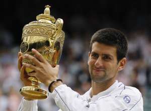 Novak Djokovic y Serena Williams encabezan Wimbledon