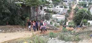 Los familiares de las v&iacute;ctimas y la Polic&iacute;a recorrieron la zona para verificar si los sospechosos estaban cerca.