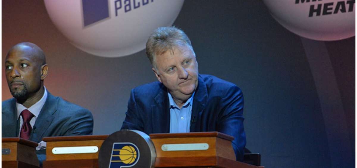 Larry Bird renuncia como presidente de los Indiana Pacers