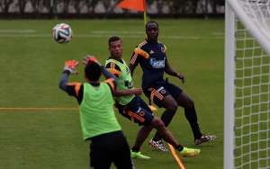 El entrenamiento no se vio afectado por el inconveniente en las gradas del Centro de Entrenamiento de Sao Paulo. Foto: EFE