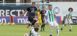 El argentino Cristian Pellerano (i) lleg&oacute; este a&ntilde;o al club, luego de cinco temporadas en el balompi&eacute; mexicano. 