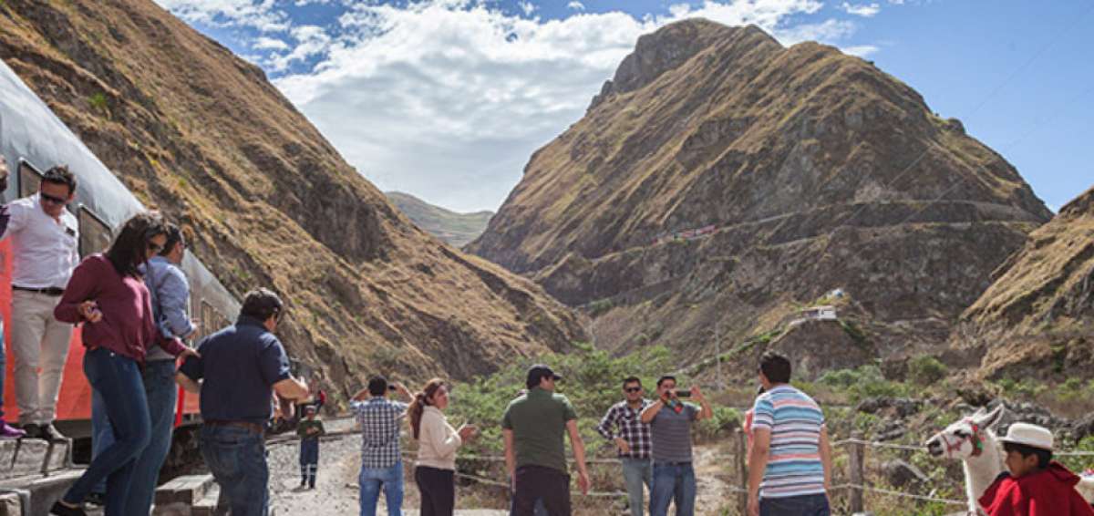 Revista alemana promociona el Tren Crucero Ecuador