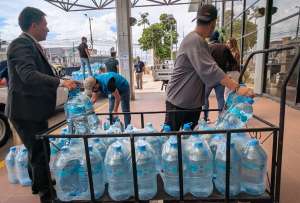 La empresa privada se suma a las donaciones por la emergencia