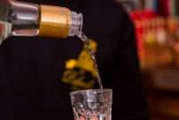 El Ministerio de Salud dijo que la ciudadanía debe evitar el consumo de alcohol sin registro sanitario.