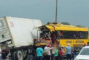 Naranjal: ECU 911 reporta 17 heridos tras siniestro entre bus y tr&aacute;iler