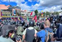 Un grupo de manifestantes buscó el ingreso a la Asamblea Nacional