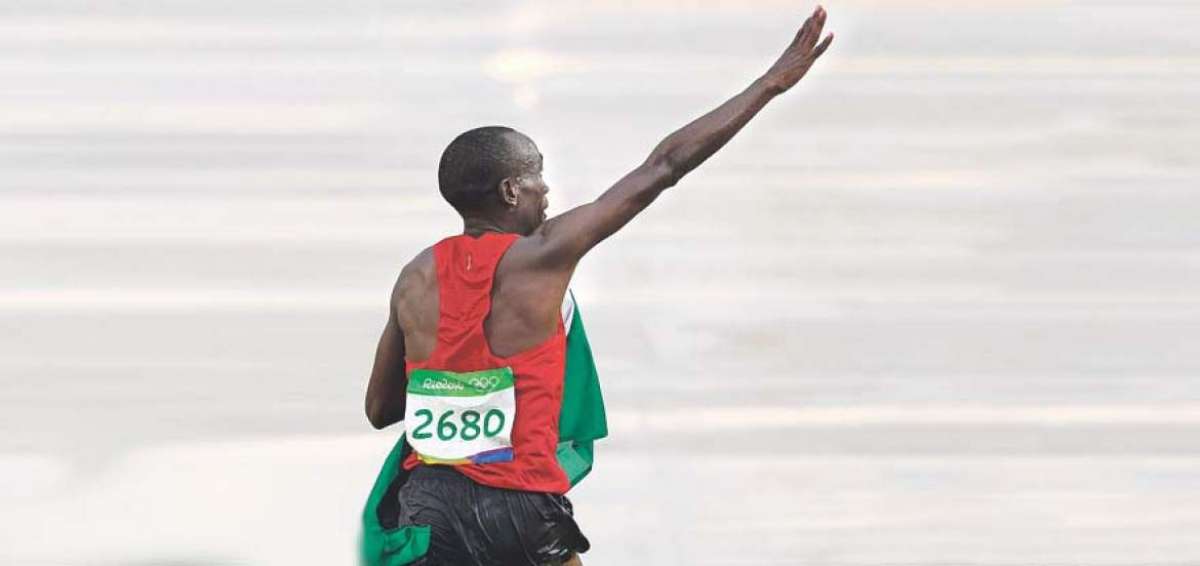 Kipchoge, el keniata que se cambi&oacute; a la marat&oacute;n