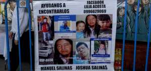 Pancartas y afiches dieron la bienvenida a los asistentes al evento que se cumpli&oacute; este viernes en el Sal&oacute;n de la Ciudad del Municipio de Quito.
