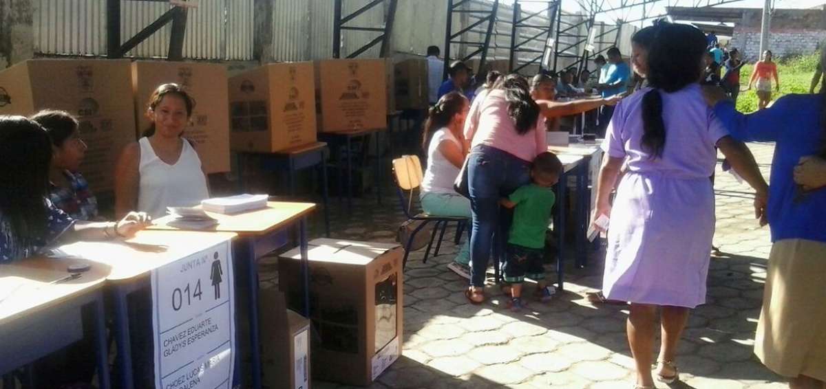 El proceso electoral se cumple sin contratiempos en Manab&iacute;