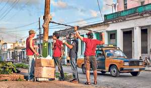 Desde 1959 el ICAIC es la entidad encargada de producir, distribuir y exhibir pel&iacute;culas en la isla. Otras productoras tienen tolerancia de las autoridades. Foto: http://globedia.com/