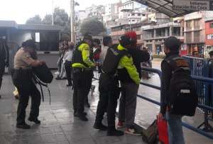 Las estaciones El Recreo, Playón de La Marín y Quitumbe, del Trolebús y Ecovía, fueron controladas por los funcionarios que apoyaban a la seguridad ciudadana.