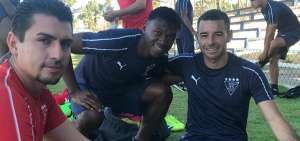 Jugadores de Liga en Bolivia entrenando.