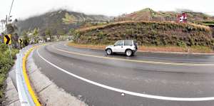 La red pluvial tiene 2 carriles, se&ntilde;al&eacute;tica, y sistemas de drenaje de las aguas lluvias. Foto: Roberto Ch&aacute;vez / El Tel&eacute;grafo