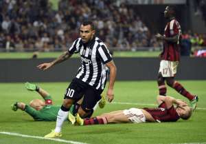 Carlos T&eacute;vez es uno de los goleadores del Juventus de Italia. Foto: AFP