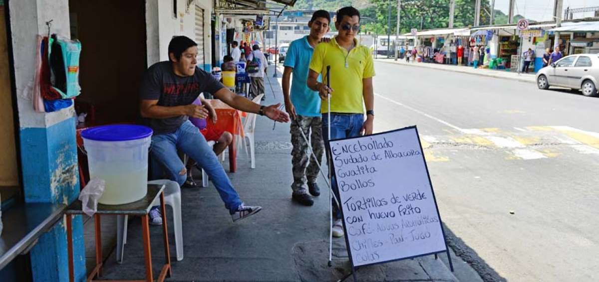 Guayaquil es una ciudad que sigue en deuda con miles de peatones