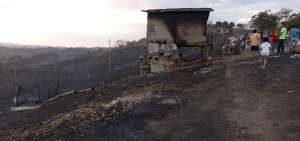 Fuego destruy&oacute; m&aacute;s de 30 ha de vegetaci&oacute;n y una casa en bosque protector Papagayo