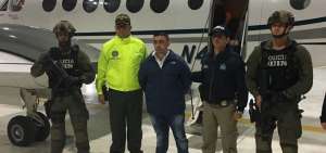 Washington Prado &Aacute;lava (centro) estaba detenido en la c&aacute;rcel Picota de Bogot&aacute; desde el 12 de abril de 2017 antes de su deportaci&oacute;n a EE. UU. 