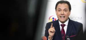 Carlos Ochoa recibe protecci&oacute;n temporal en M&eacute;xico