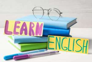 Más de 8.000 ecuatorianos avanzan al nivel A2 del programa de inglés “Because He Is Nice”