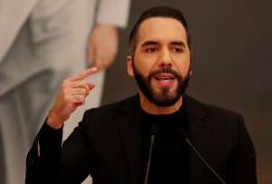 Nayib Bukele en El Salvador prohibió el uso del &quot;lenguaje inclusivo&quot; en todas las escuelas públicas del país..