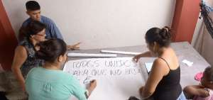 Familiares y amigos de los secuestrados piden la liberaci&oacute;n de la pareja.