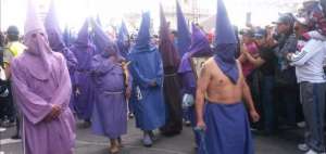 Cientos de feligreses participaron en la Procesi&oacute;n Jes&uacute;s del Gran Poder