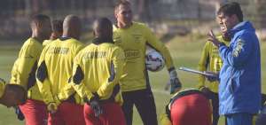 Azcona aclar&oacute; por qu&eacute; desisti&oacute; del llamado de la Selecci&oacute;n de Ecuador