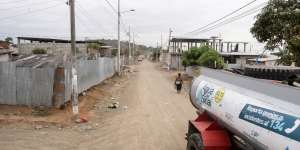 En Monte Sina&iacute; los habitantes a&uacute;n debe abastecerse de agua potable a trav&eacute;s de tanqueros.