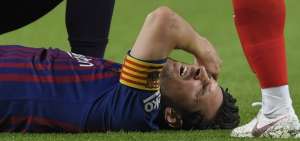 Messi sufri&oacute; una fractura en su brazo derecho el sabado paso en La Liga.