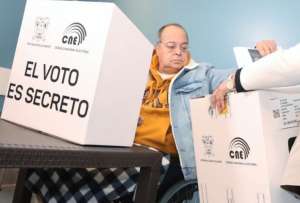 Este tipo de sufragio está dirigido a las personas con discapacidad igual o mayor al 75%.