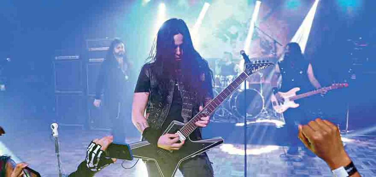 El &lsquo;guitar hero&rsquo; Gus G. frente al centenar de personas que se apostaron en la platea del Teatro Demetrio Aguilera Malta para ver a Firewind, el viernes 2 de marzo. Hace casi 7 a&ntilde;os, el m&uacute;sico visit&oacute; por primera vez Ecuador para presentarse junto con Ozzy Osbourne en Coliseo Rumi&ntilde;ahui.