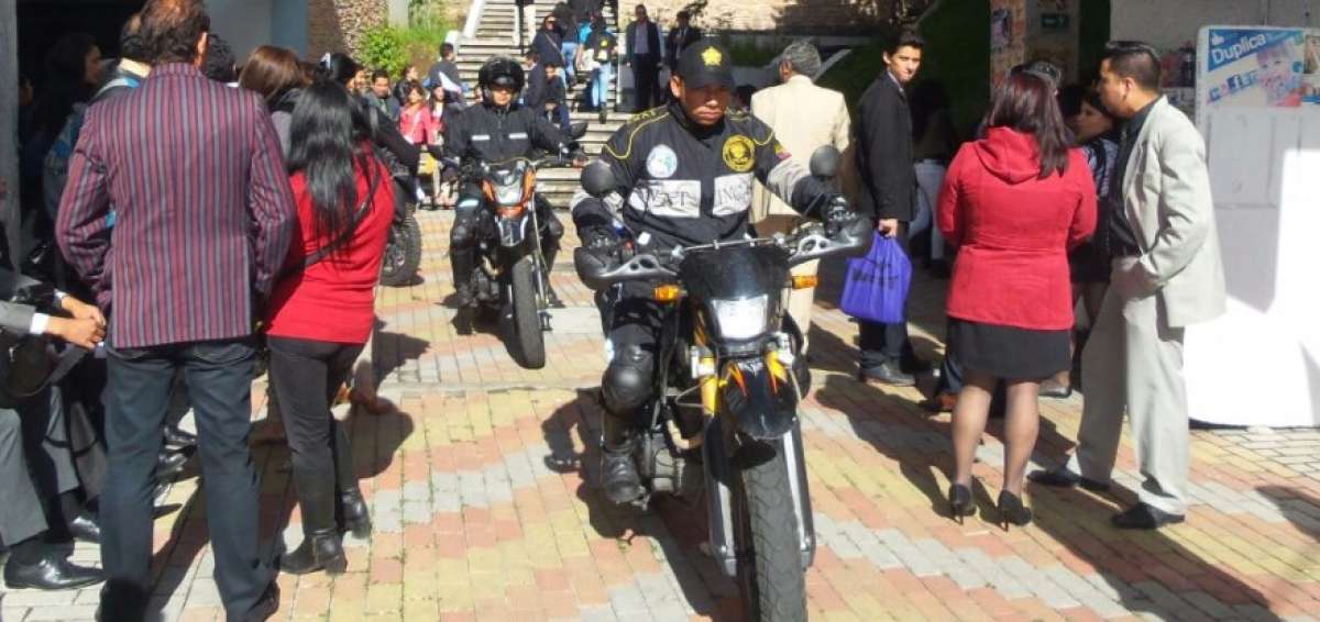 Equipos de emergencia atendieron la alerta de bomba en la Universidad Central.