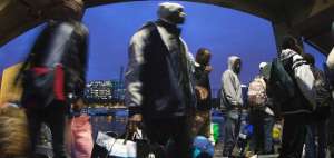 Par&iacute;s abrir&aacute; su primer centro para refugiados a mediados de octubre
