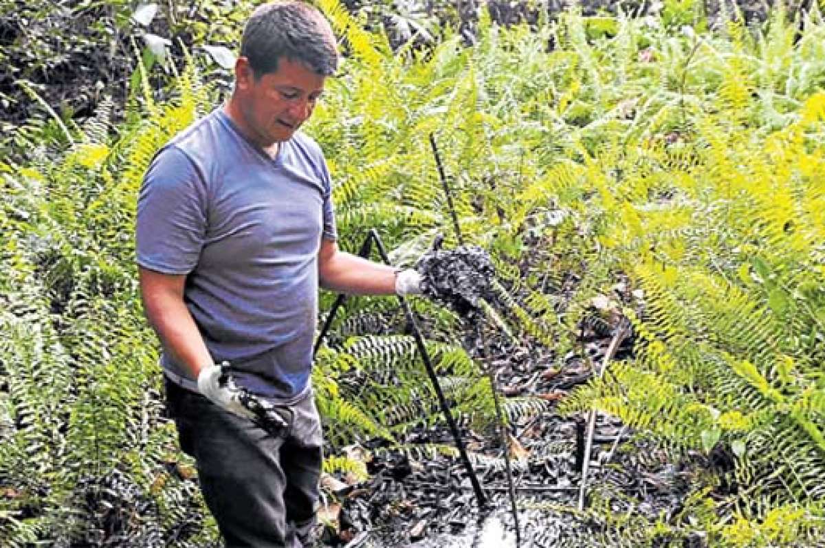 Ecuador lleva adelante la campa&ntilde;a &ldquo;La mano sucia de Chevron&rdquo;. Foto: AFP