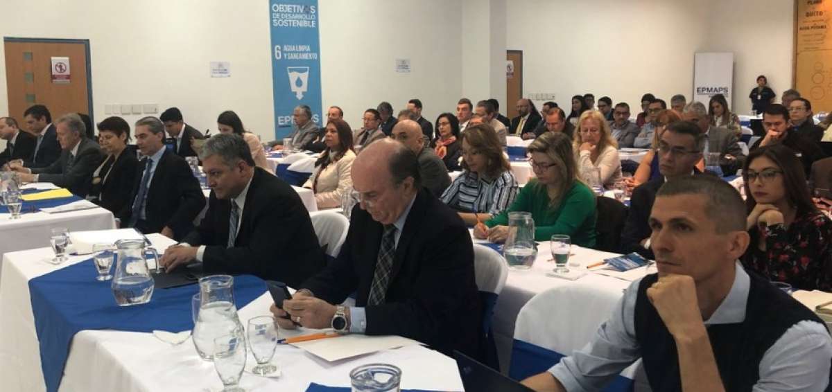 Expertos de Am&eacute;rica Latina y el Caribe analizan en Quito modelos de gesti&oacute;n de cambio de agua y saneamiento.
