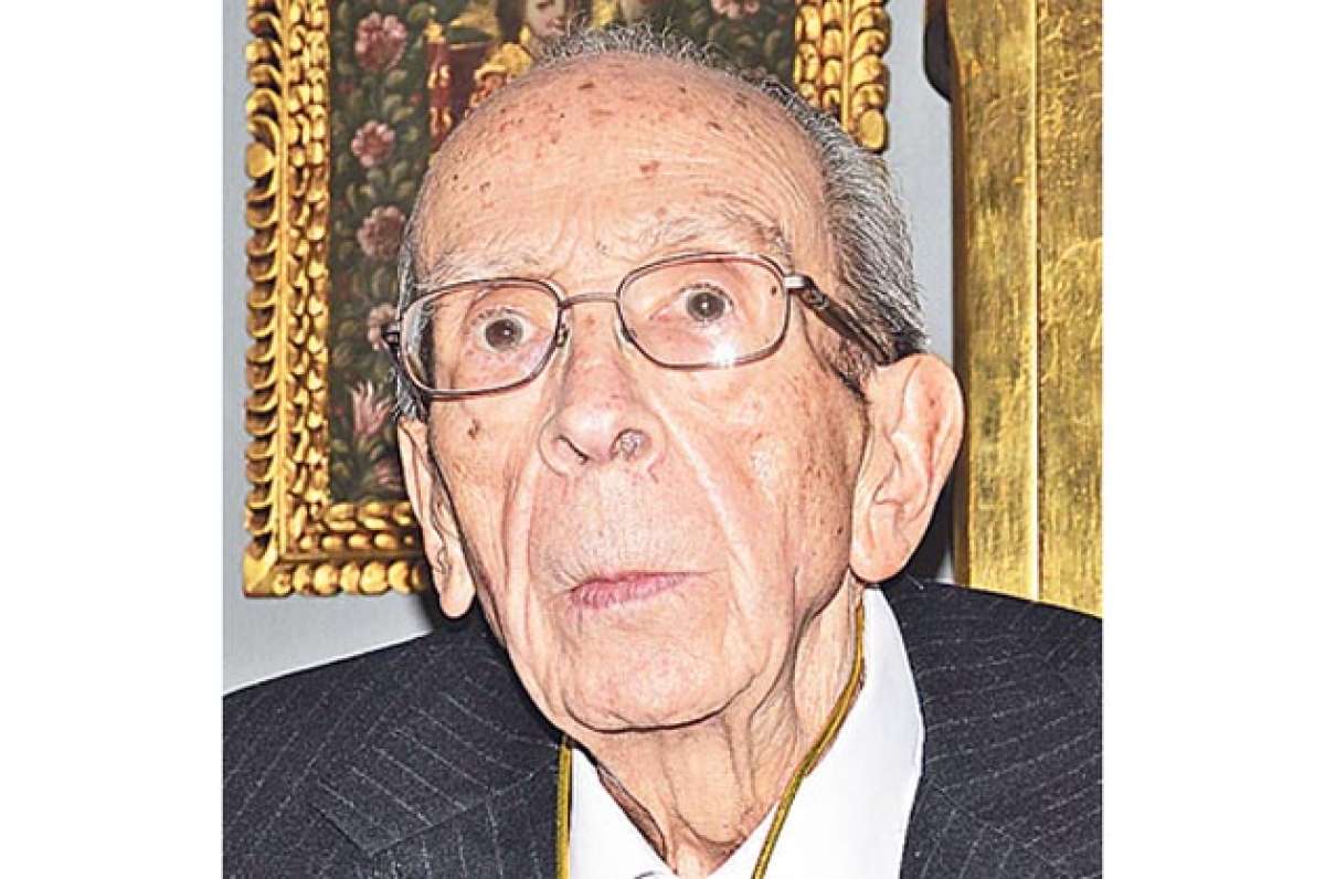 Luis Ramiro Beltr&aacute;n cuestion&oacute; la comunicaci&oacute;n dominante