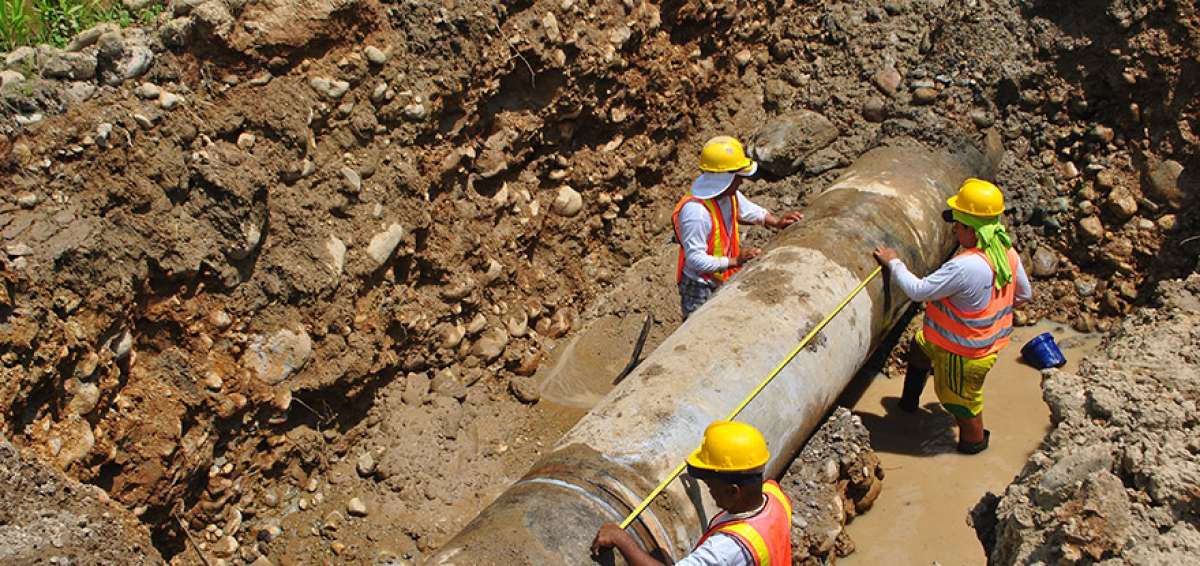 Las conexiones clandestinas no solo generan p&eacute;rdidas por el robo de agua sino por el colapso de tuber&iacute;as.