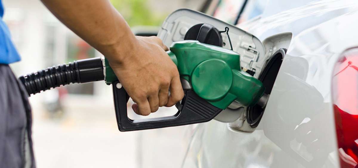 China analiza la prohibici&oacute;n de autos a gasolina y di&eacute;sel