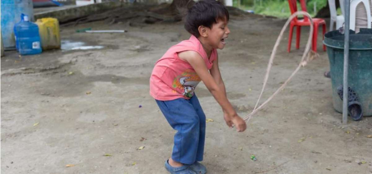 Los ni&ntilde;os de Pedernales no han perdido su sonrisa